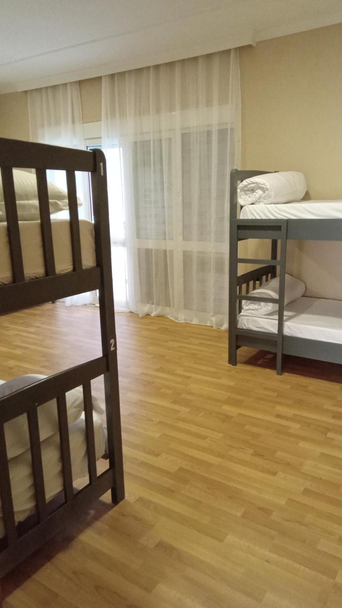 Mandarine Hostel Тирана Экстерьер фото