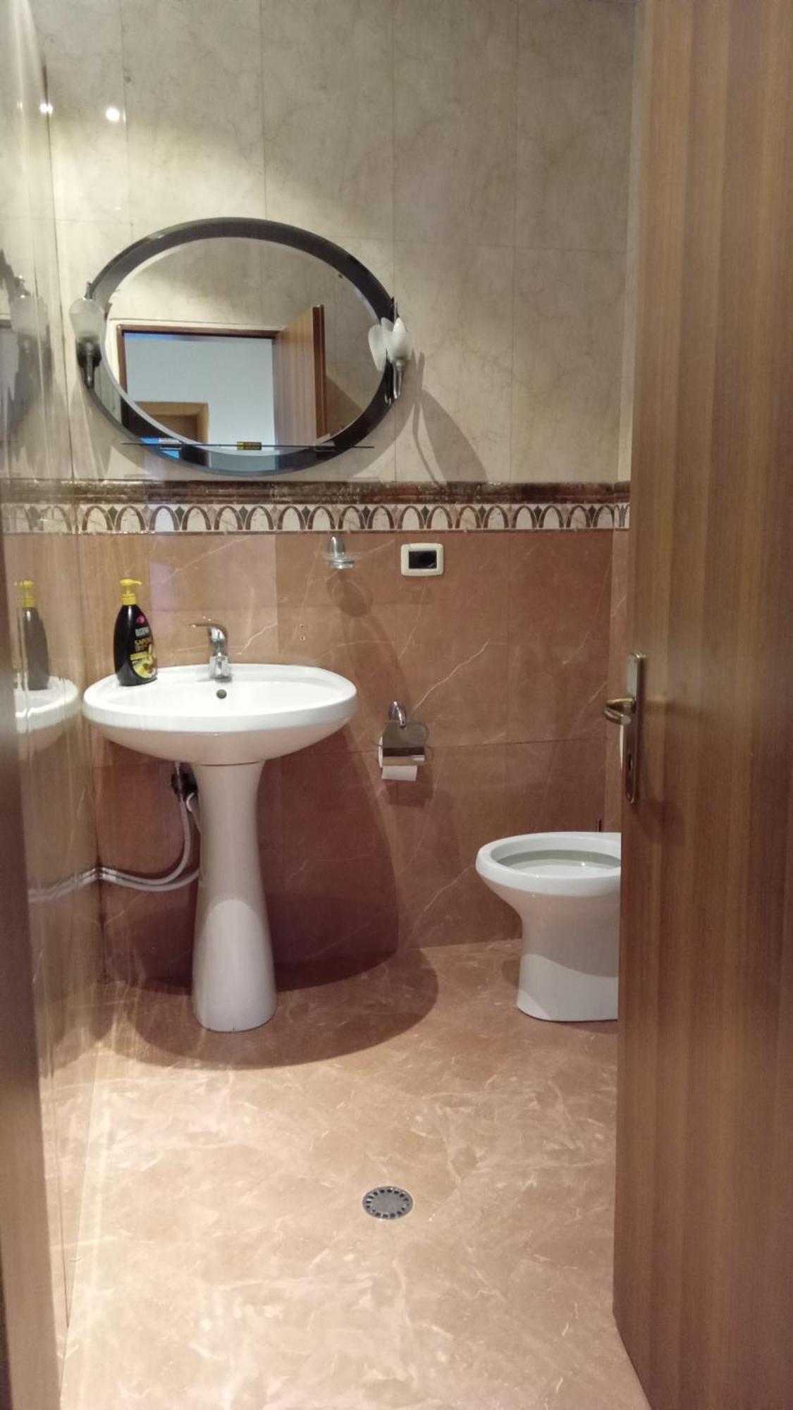 Mandarine Hostel Тирана Экстерьер фото